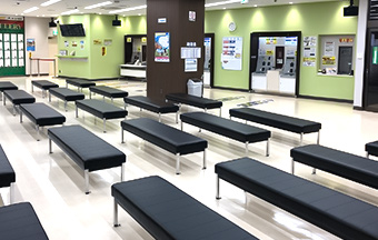 一般席（発売機側）